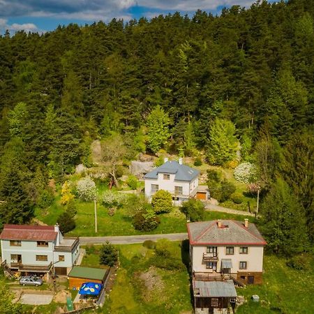 Apartman Pod Skalou V Ceskem Raji Besedice Екстер'єр фото