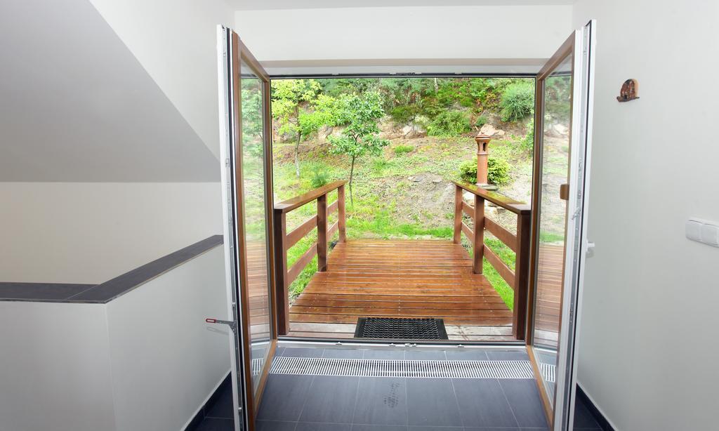 Apartman Pod Skalou V Ceskem Raji Besedice Екстер'єр фото
