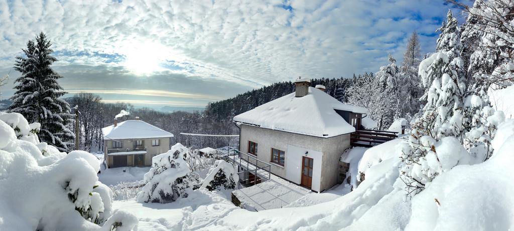 Apartman Pod Skalou V Ceskem Raji Besedice Екстер'єр фото