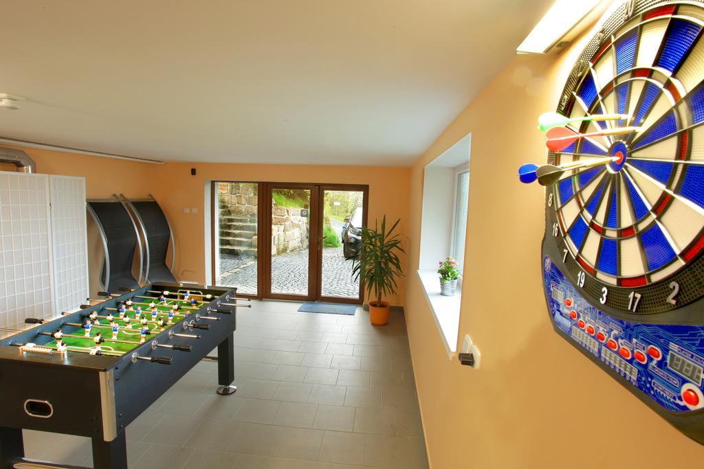 Apartman Pod Skalou V Ceskem Raji Besedice Екстер'єр фото