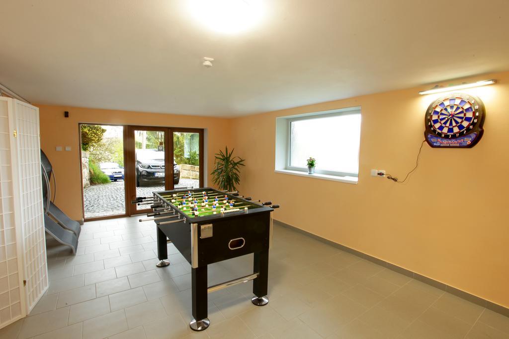 Apartman Pod Skalou V Ceskem Raji Besedice Екстер'єр фото